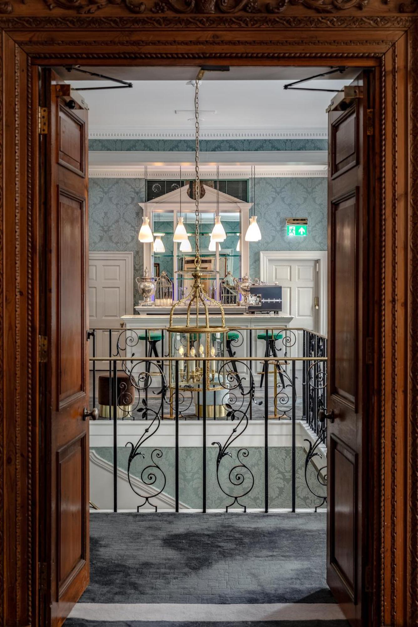 Отель No. 30 Knightsbridge Лондон Экстерьер фото