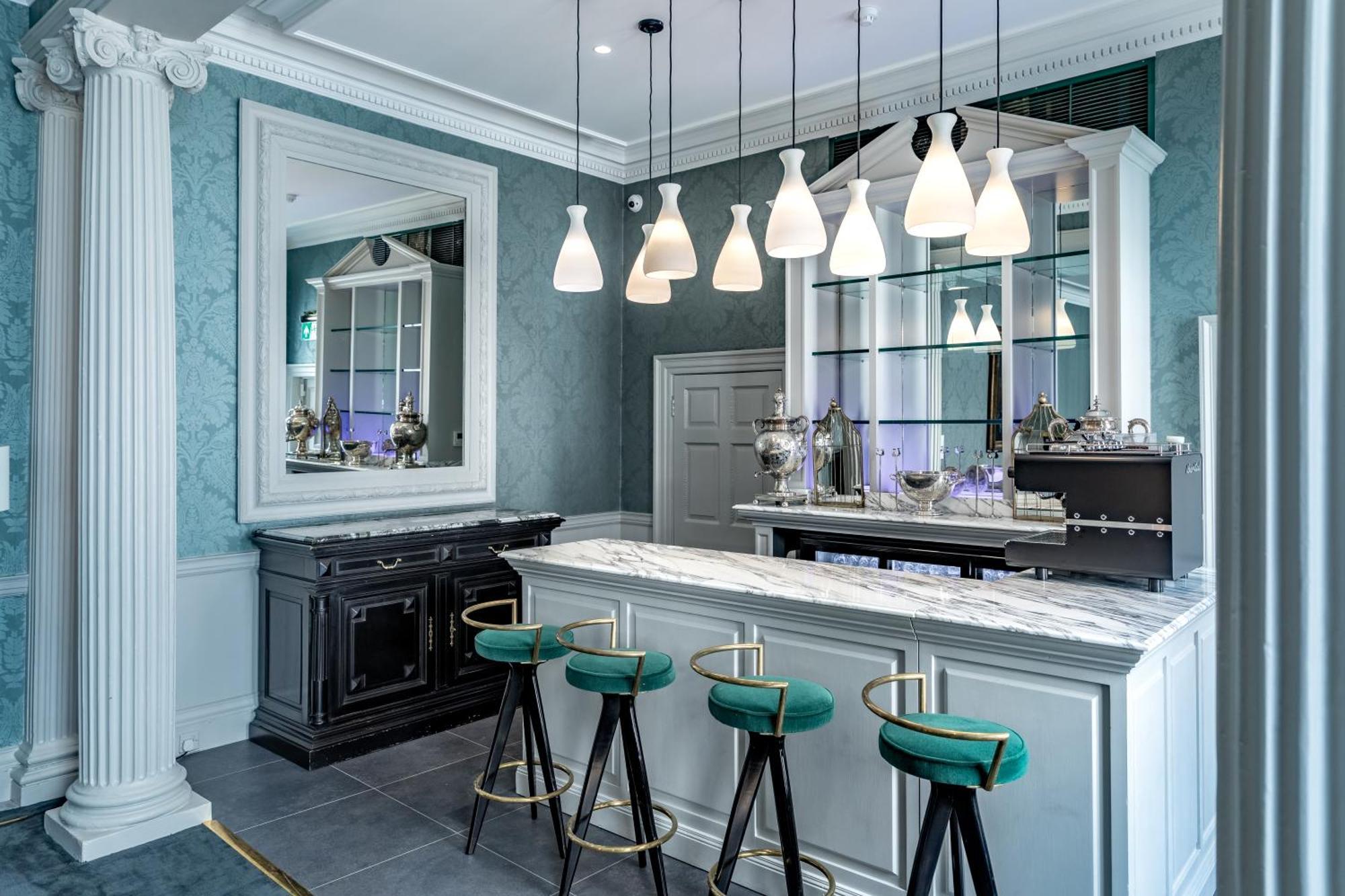 Отель No. 30 Knightsbridge Лондон Экстерьер фото
